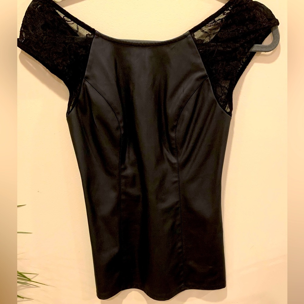 Express Black Top